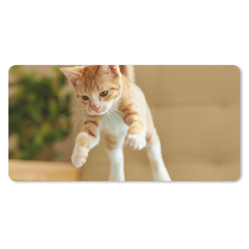 MuchoWow Schreibtischunterlage Katze - Springen - Spielzeug 80x40 cm - XXL Mauspad - Gaming Mauspad