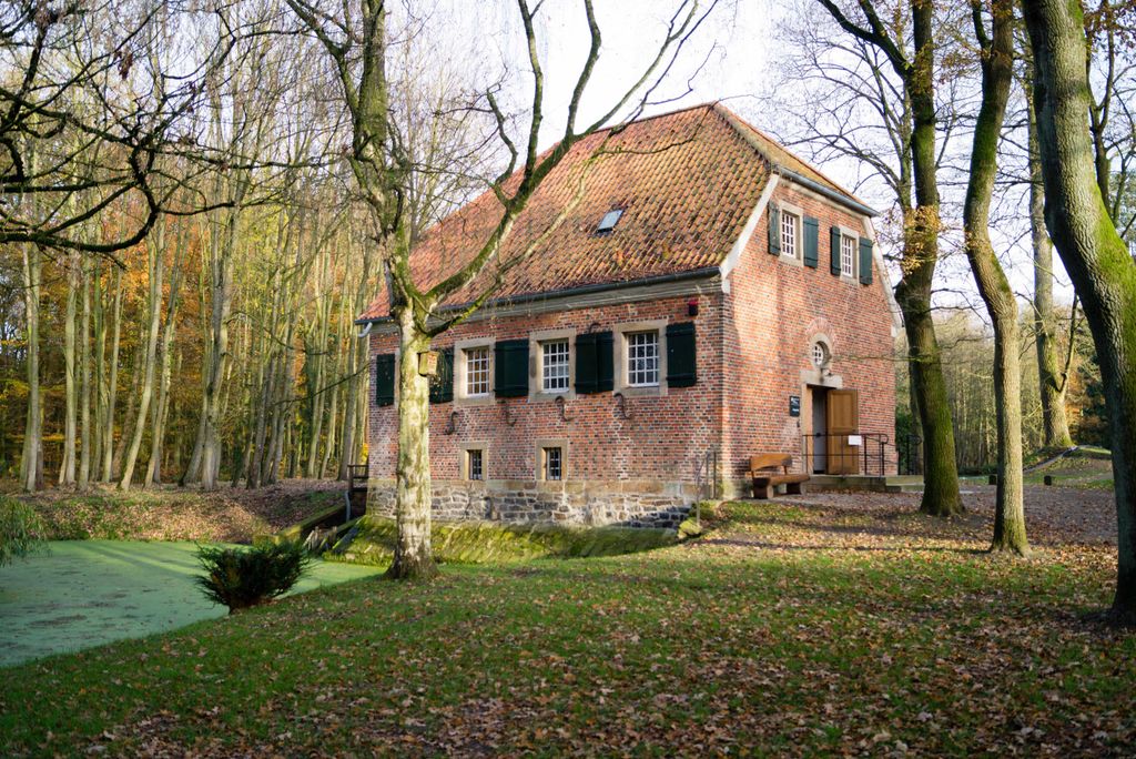 hansepuzzle 11469 - Wasser-Mühle Puzzle, 2000 Teile, Gebäude, 90,0 x 60,0cm mit hochwertiger Aufbewahrung, Kartonbox & Beutel