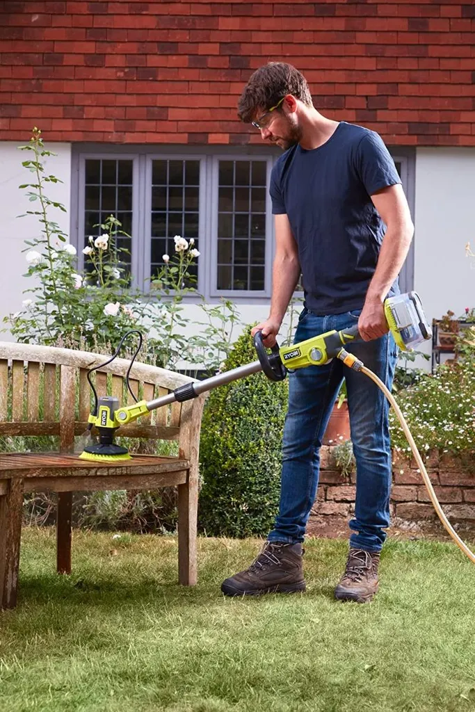 Laveuse de Surface Sans Fil Ryobi RWTS18-0 avec Manche Extensible 18V - 9