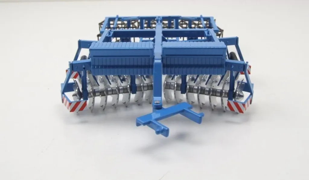 Complétez votre Collection Agricole avec le Set Fortschritt B200 1:32
