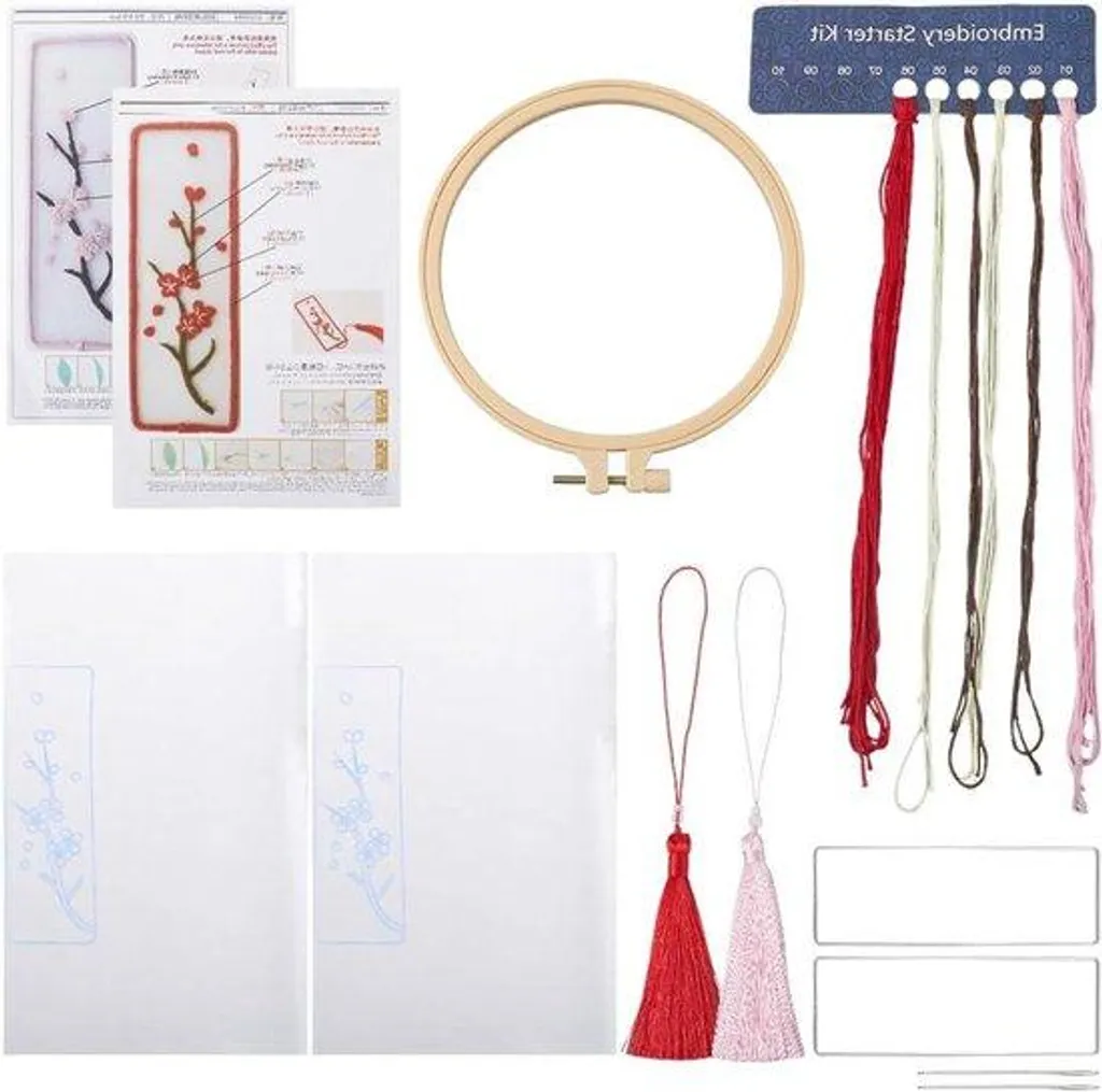 Marque-page à Broder soi-même : Kit DIY Fleurs de Prunier et Organza Fin