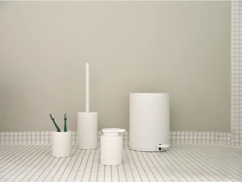 Brosse de toilette stable et hygiénique Karma Zone Denmark grès blanc