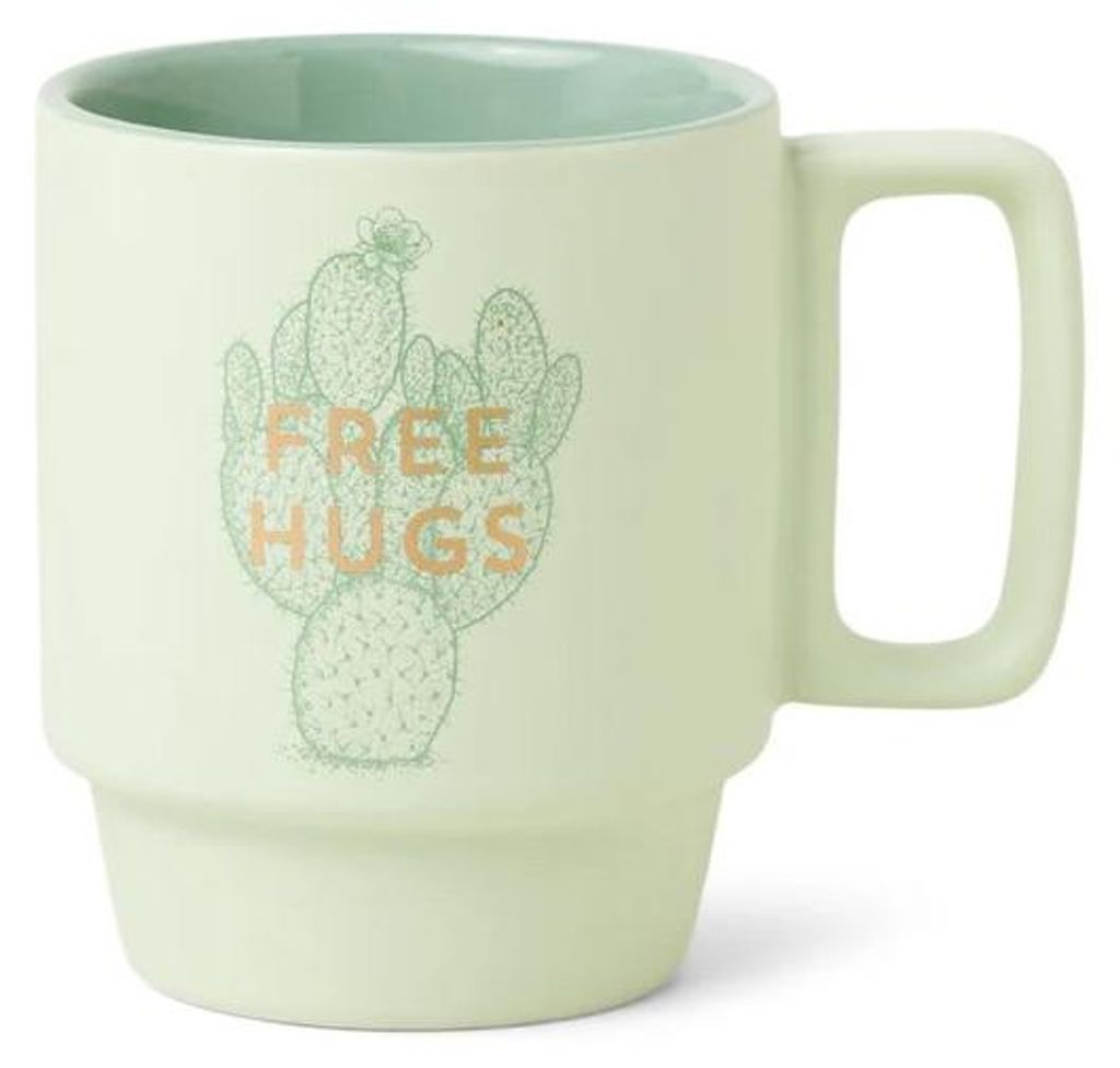 Tasse Vintage Sass Mug Free Hugs 335ml von DesignWorks Ink