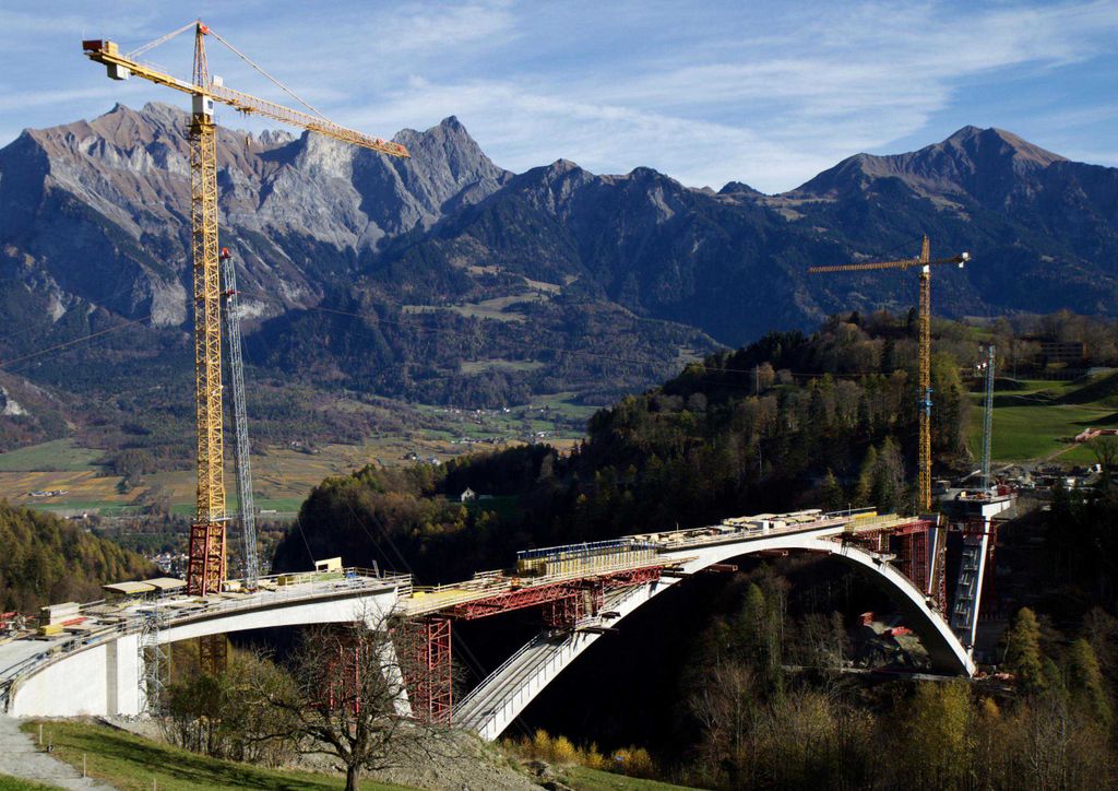 hansepuzzle 15788 - Brücke im Bau Puzzle, 260 Teile, Gebäude, 41,0 x 28,0cm mit hochwertiger Aufbewahrung, Kartonbox & Beutel