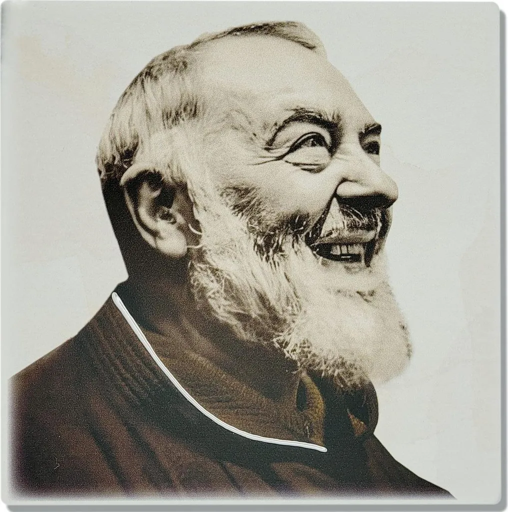 Image Padre Pio sur bois durable : un cadeau chrétien de qualité