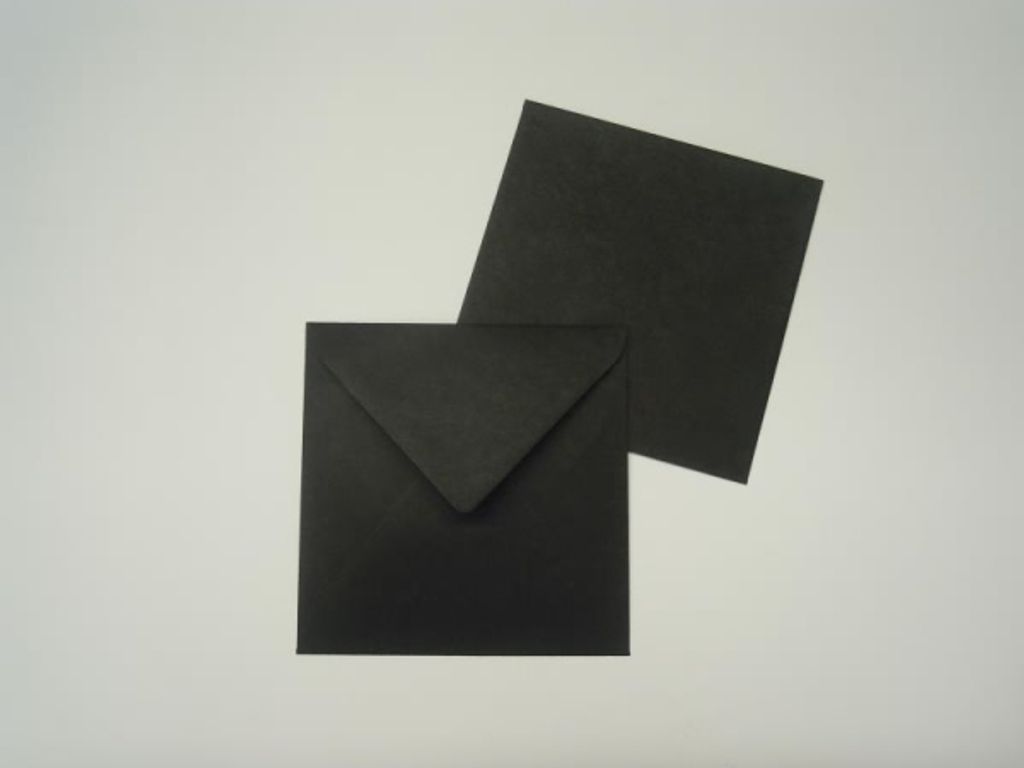 Briefumschläge 125x140mm 100g/qm gummiert VE=100 Stück schwarz