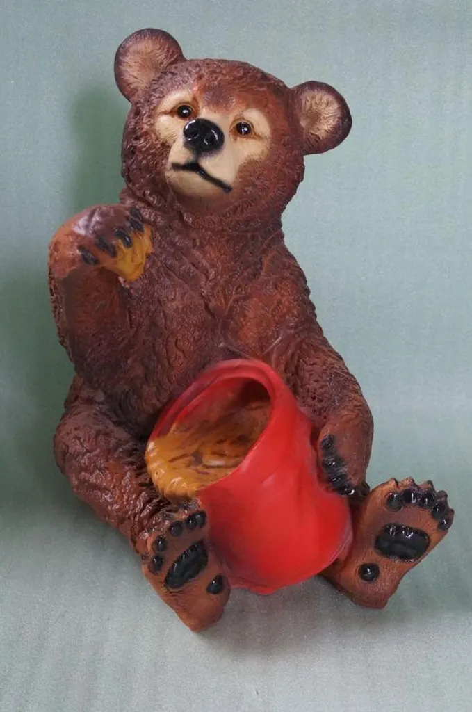 Figurine d'ours design pour dynamiser une décoration intérieure terne