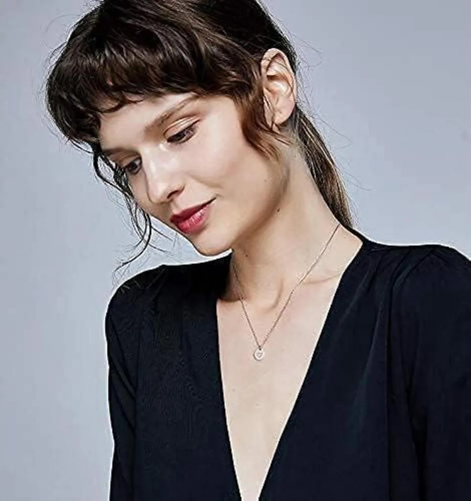 Collana con Lettera Iniziale Oro Rosa e Argento: Trend Regalo 2025 - 2