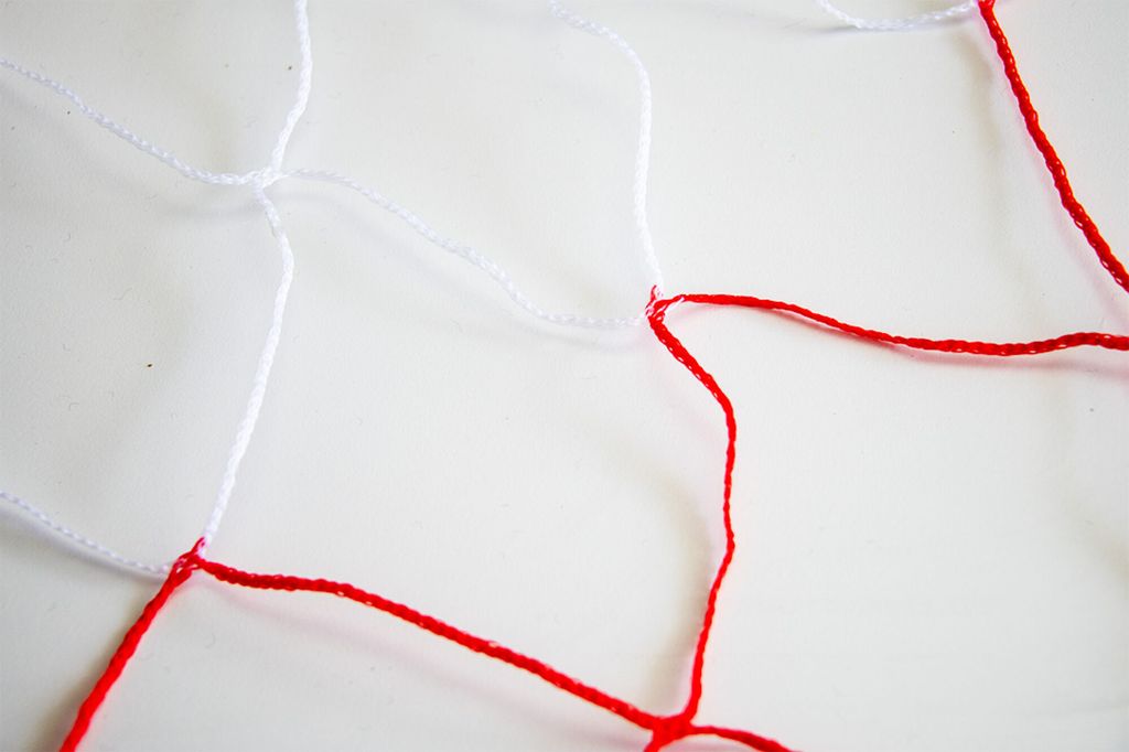 Fußballnetz 6 x 2,1 m rot/weiß - Durchmesser: 3 mm