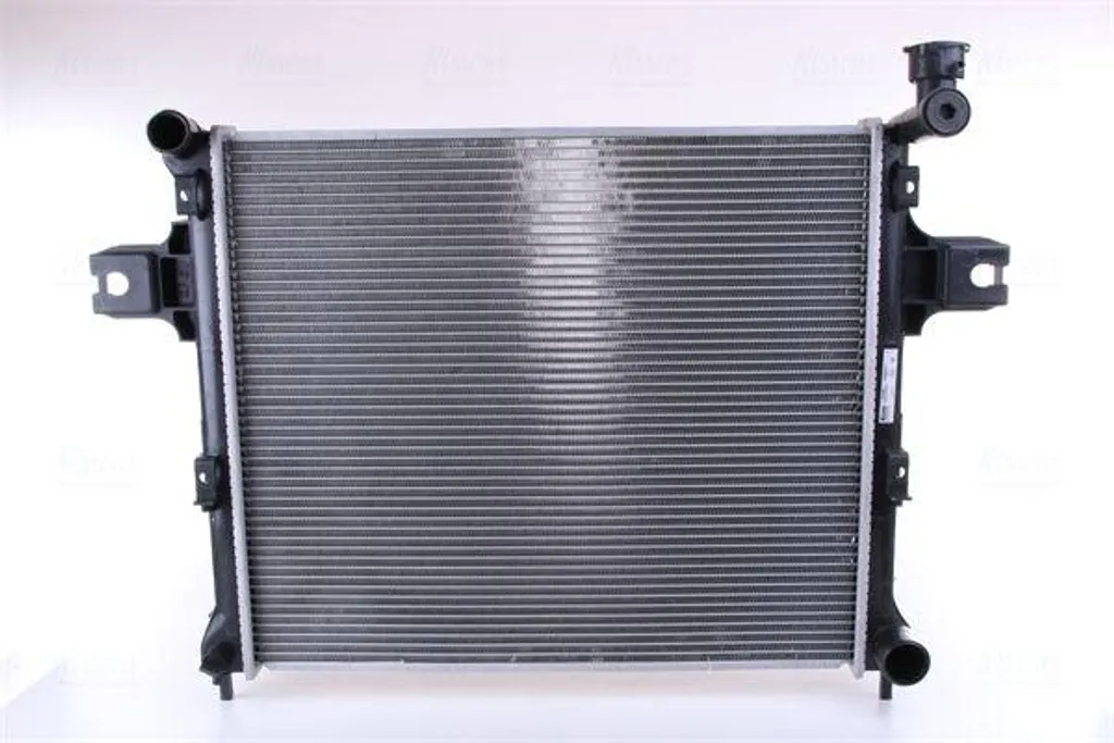 Radiateur moteur Nissens 61038 pour Cherokee et Commander OE 55116842AB