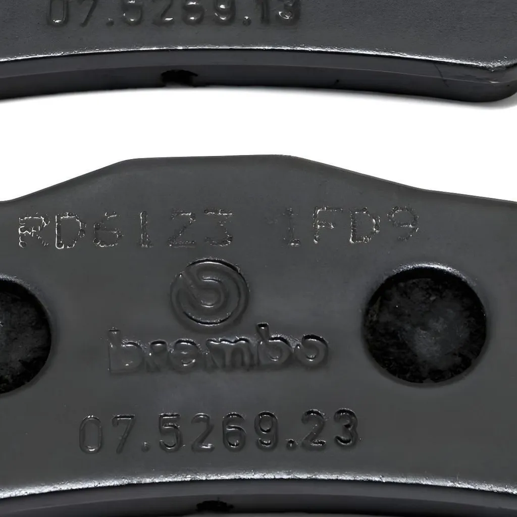 Plaquettes de frein Piaggio 650097 : Stop aux bruits et sifflements