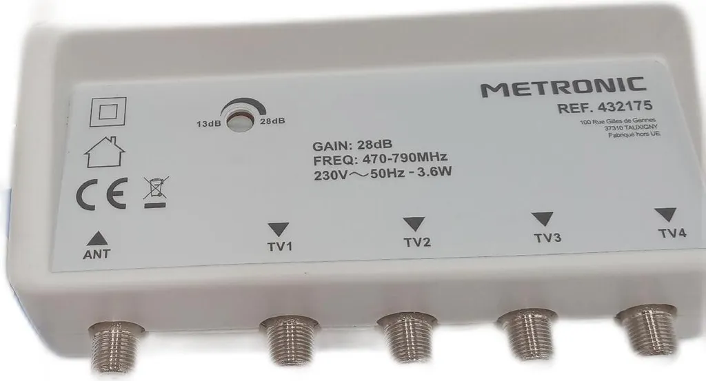 Splitter Amplificato 4K TV Sat 4 Uscite Guadagno Regolabile F