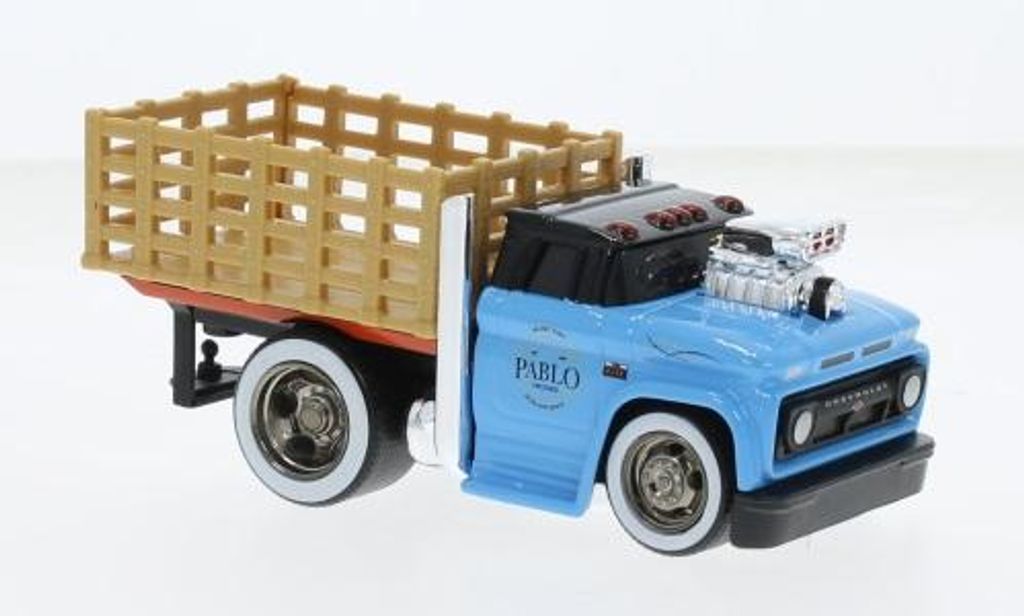 Maisto MAI11617 - 1/64 Chevrolet C60 Stakebed, blau/schwarz, 1966 - Neu