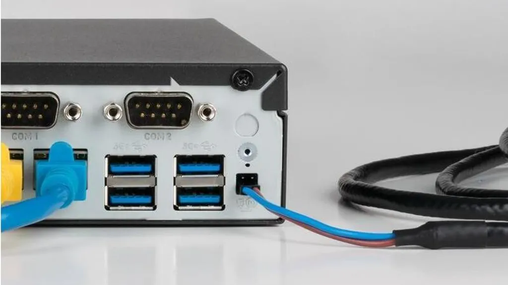 PC Slim Shuttle DH32U Intel 7505 64Go RAM : puissance et discrétion - 10