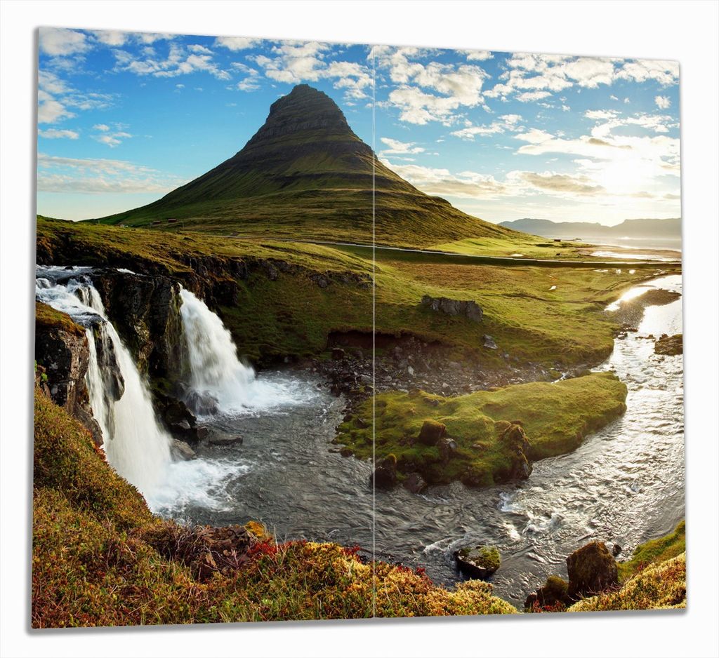 Wallario Herdabdeckplatte aus Glas, Größe 60 x 52 cm 2-teilig, Motiv Island Panorama Fluss Berge und blauer Himmel