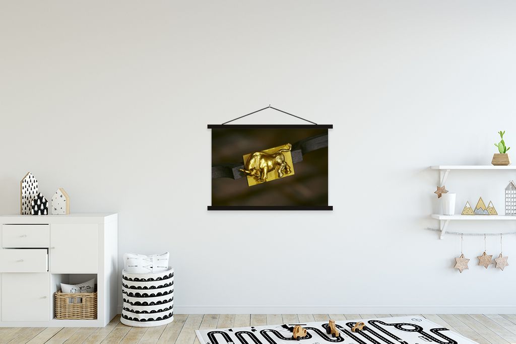 MuchoWow Textilposter Das Sternbild Stier auf einem Gürtel 90x60 cm mit schwarzem Rahmen - Aufhängungssatz