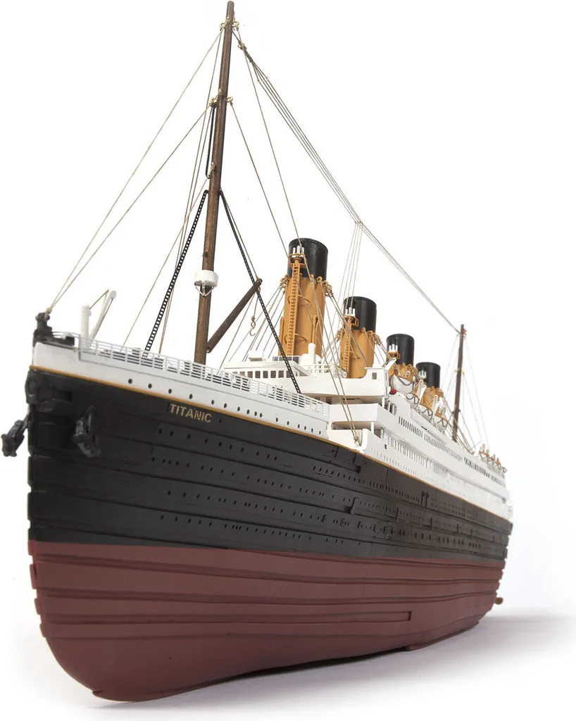 Maquette bois Titanic 1:300 OcCre kit montage sans défaut