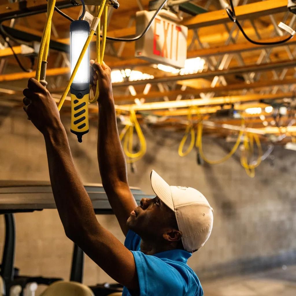 LED-Arbeitsleuchte Werkstatt Handleuchte Handlampe Arbeitslampe Werkstattlampe mit Magnetfuß und Aufhängehaken 230V Stablampe Taschenlampen