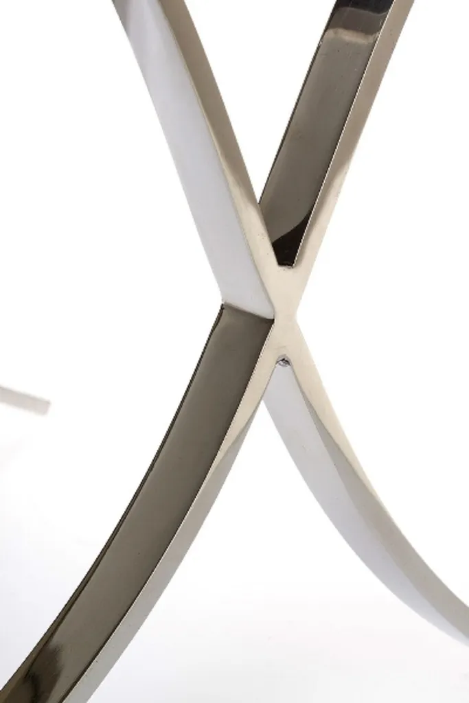 Tabouret en fourrure blanche et structure dorée pour salon moderne - 4