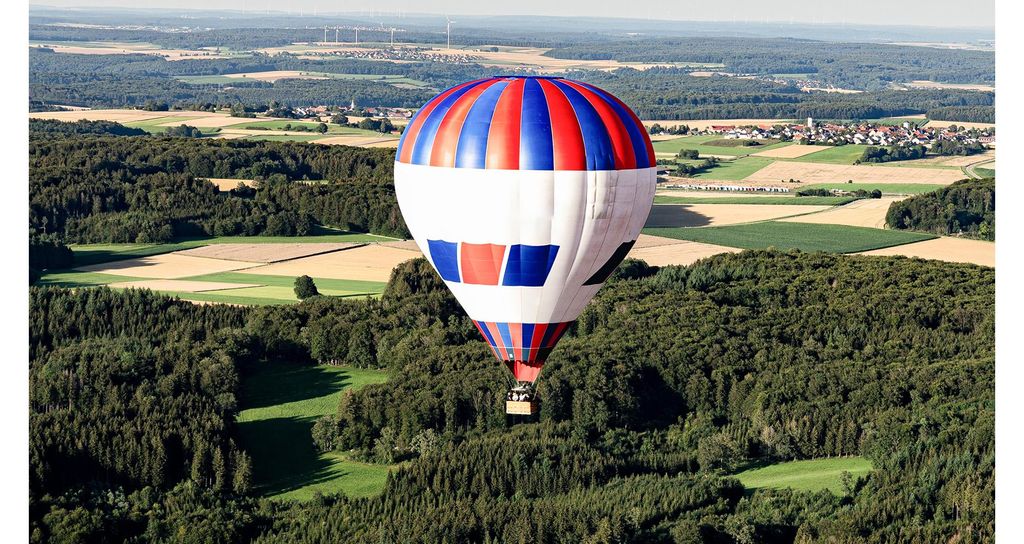 Jochen Schweizer Ballonfahren Neumarkt in der Oberpfalz; Erlebnis verschenken oder selbst erleben; Gutschein gültig für 1 Person Gruppengröße:...
