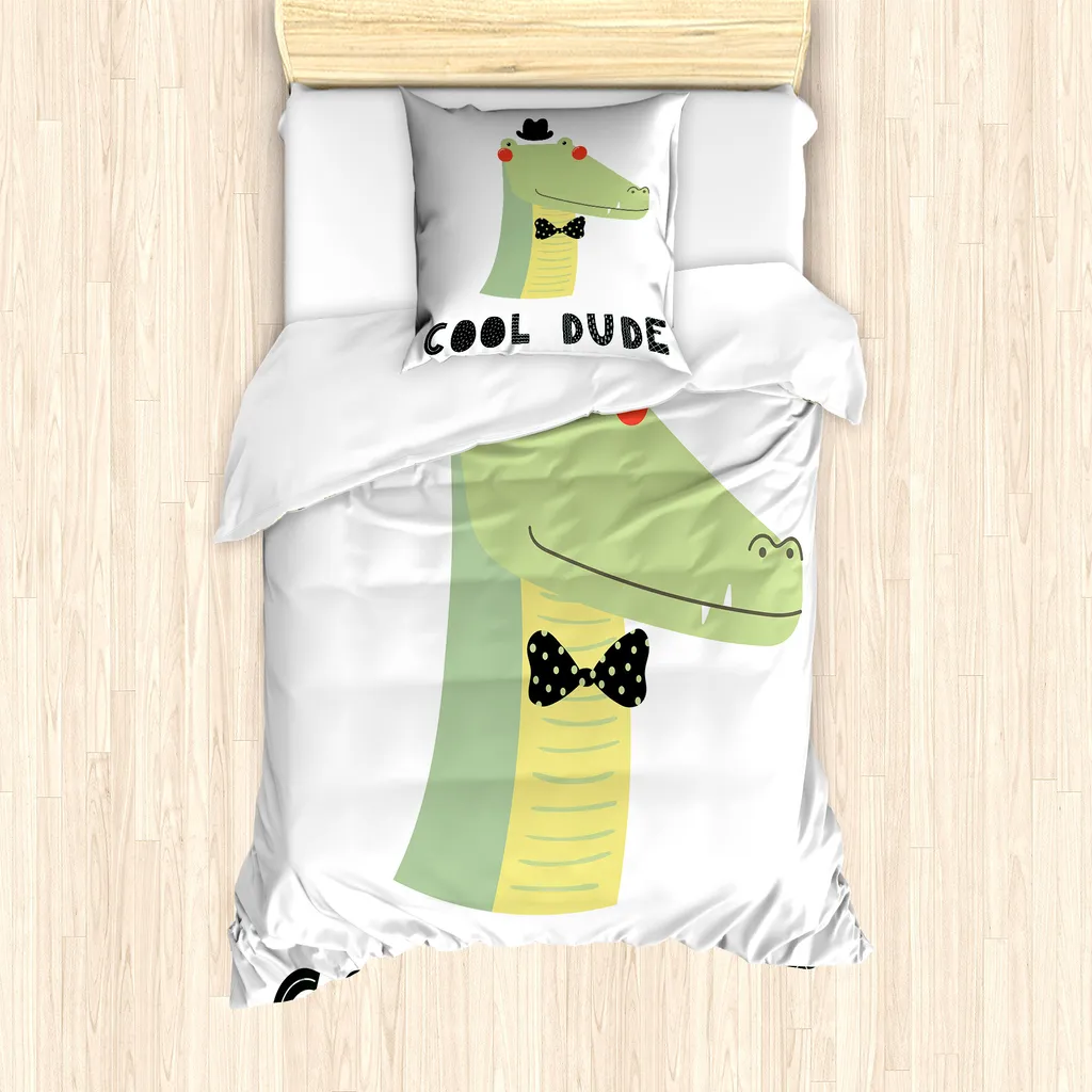 ABAKUHAUS Set copripiumino per letto singolo, modello Cooler, personaggio divertente, antiacaro, adatto a chi soffre di allergie, con federa, 135 cm x 200 cm - 80 x 80 cm, bianco e verde chiaro