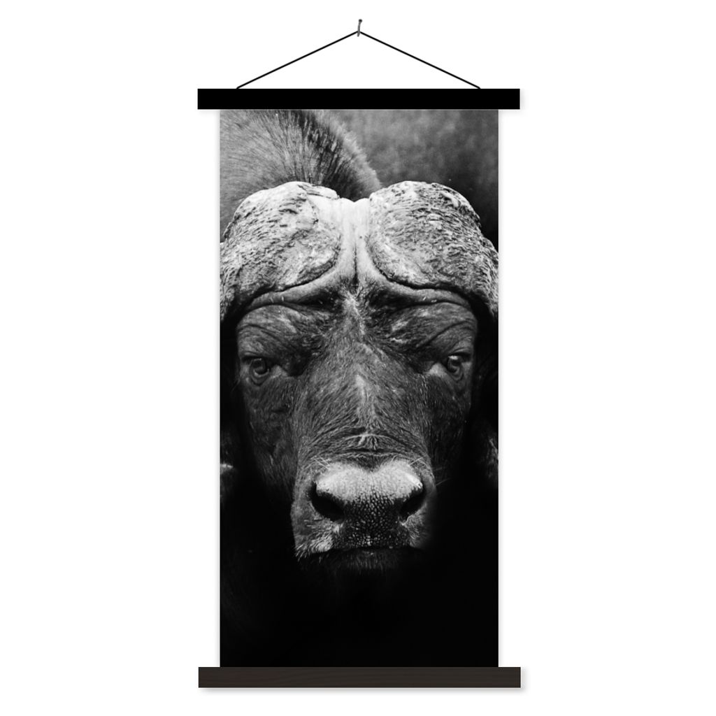 MuchoWow Textilposter Tiere - Büffel - Schwarz - Weiß - Porträt 60x120 cm mit schwarzem Rahmen - Magnete