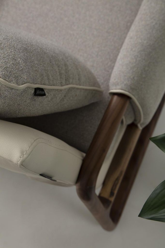 Sofa 4 Sitzer Viersitzer Modern Stoff Grau Sofas Design Wohnzimmer Neu