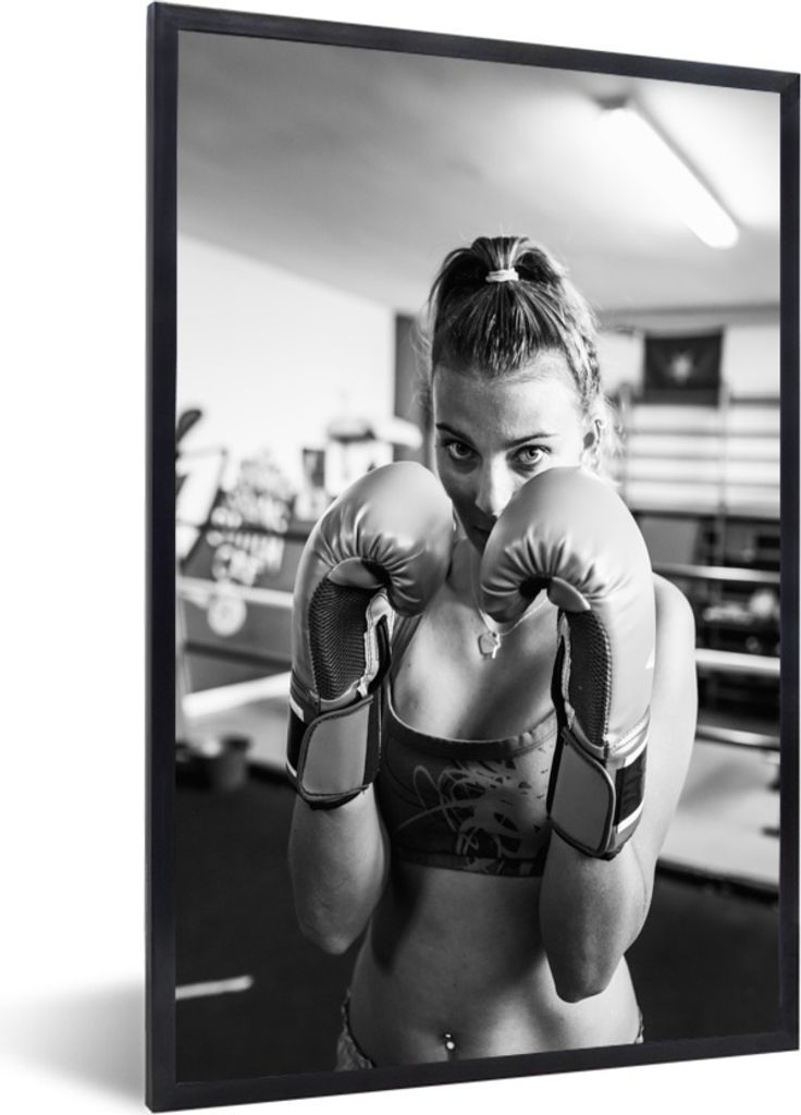 MuchoWow Gerahmtes Poster Boxen - Frauen - Sport 40x60 cm - Poster mit Schwarzem Bilderrahmen Wandposter Rahmen Foto Bilder - Papierdruck - Wandb...