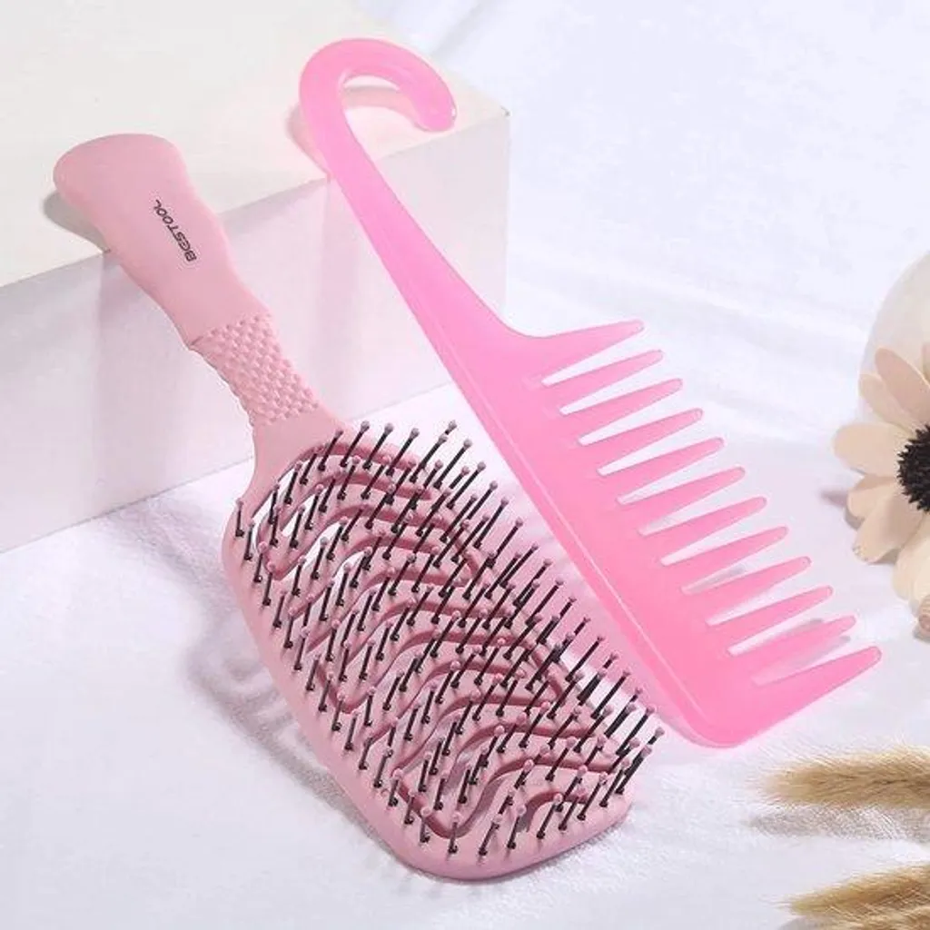 Brosse démêlante aérée et peigne large pour cheveux épais ou fins