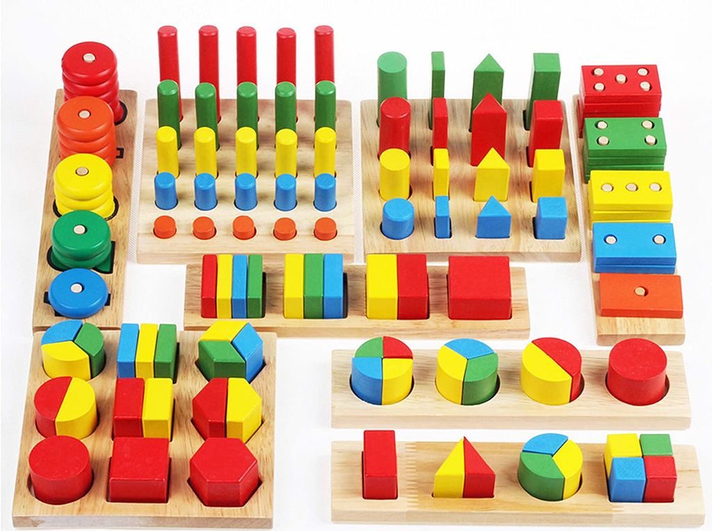 Montessori Lernspielzeug 10pcs Geometrische Holzkörper Formen Geometrie 
