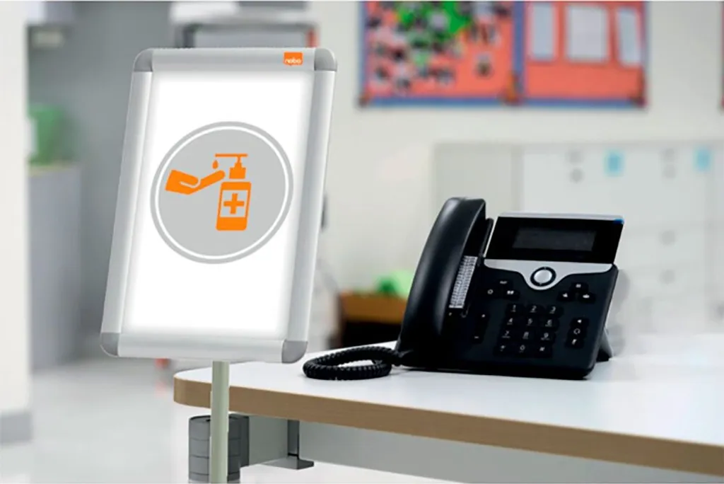 Stop affichage illisible : Support Nobo A4 stable avec cadre amovible - 10