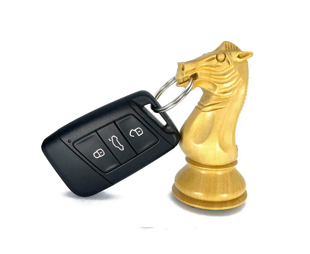 Set di scacchi in legno indiano intagliato a mano: tema elefante, design Maharajah - Italia