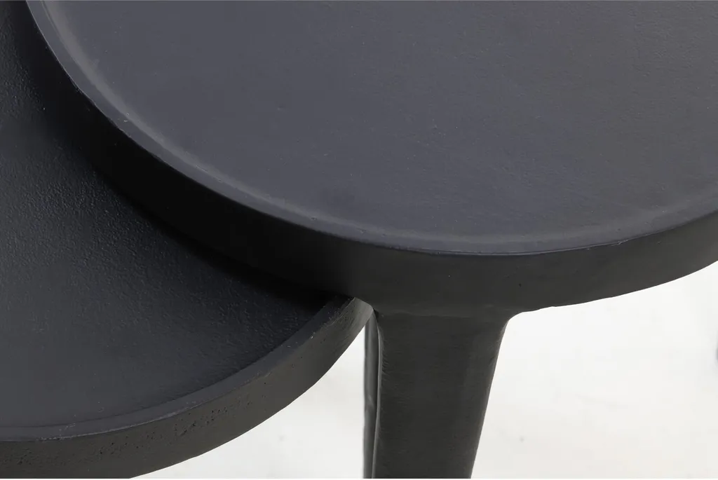 Gagnez de l'espace avec le set de 2 tables Tobias noir Light & Living - 4