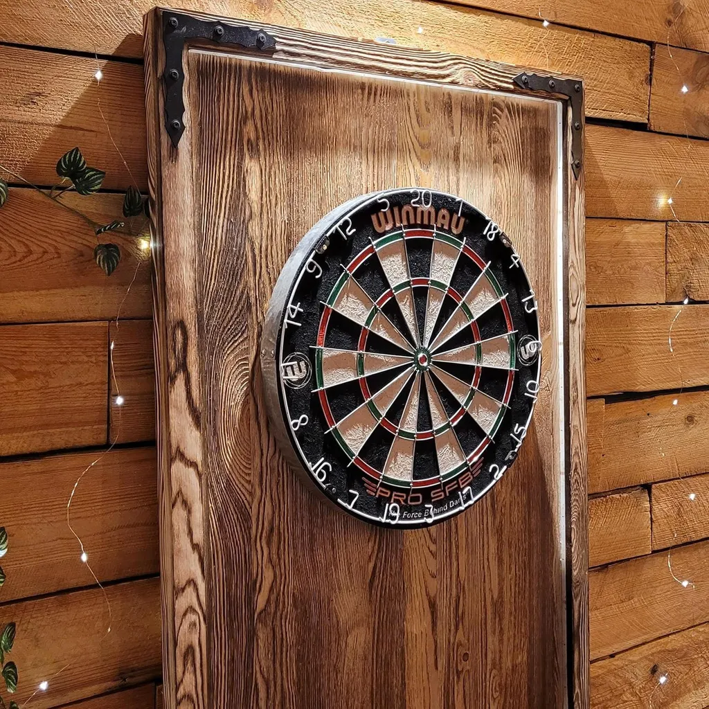 Jeu de fléchettes complet avec cible double face et 12 fléchettes de 18g - 7