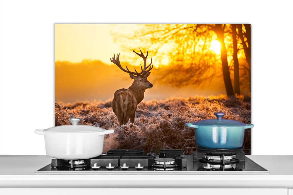 KitchenYeah Spritzschutz Küche - Küchenrückwand - Wandschutz für Herd und Spüle - Hirsche - Winter - Sonnenuntergang 80x55 - Alu-Dibond (Alt...