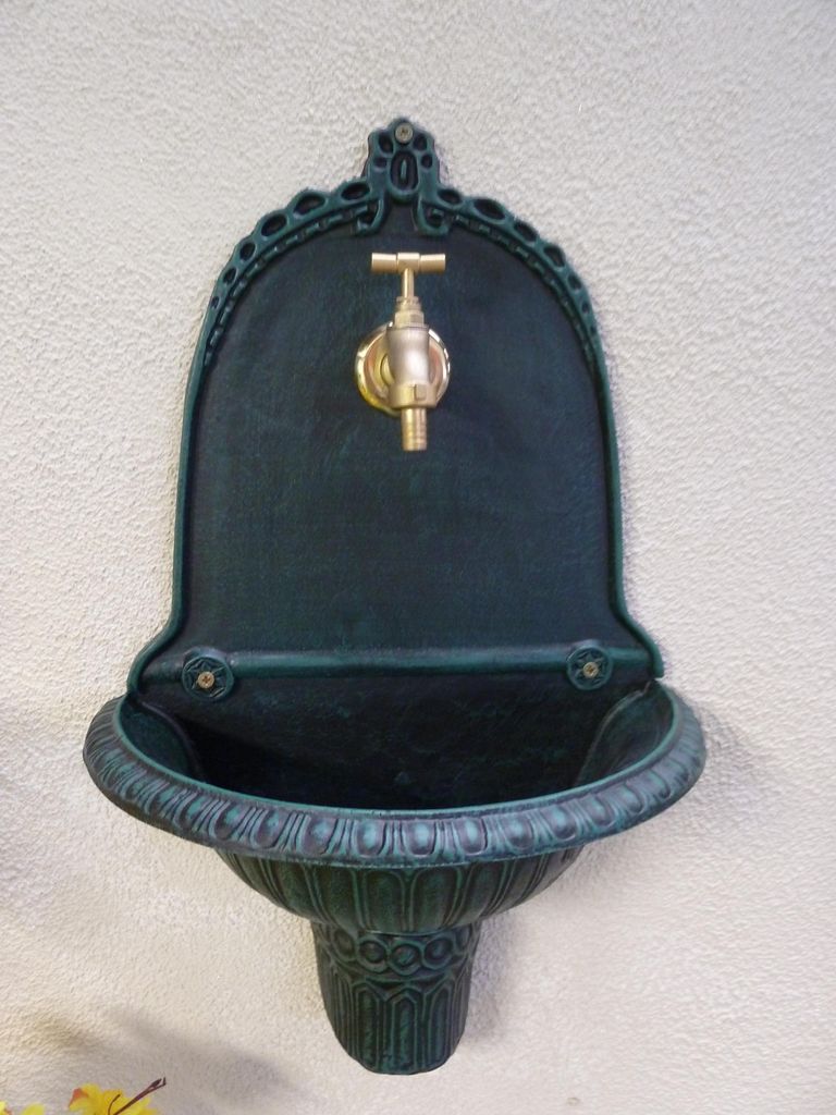 Wandbrunnen Line Aluminium Speziallackiert antik blau mit Wasserhahn 1/2" 61cm Höhe 35cm Breite und Tiefe 22cm