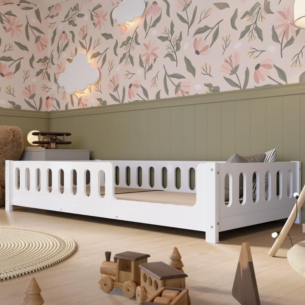 Crazy Pine Kinderbett 90x190 cm – Weißes Montessori Bodenbett aus MDF – Kleinkindbett mit Abgerundeten Kanten, Einstieg rechts – Crazy Ethan
