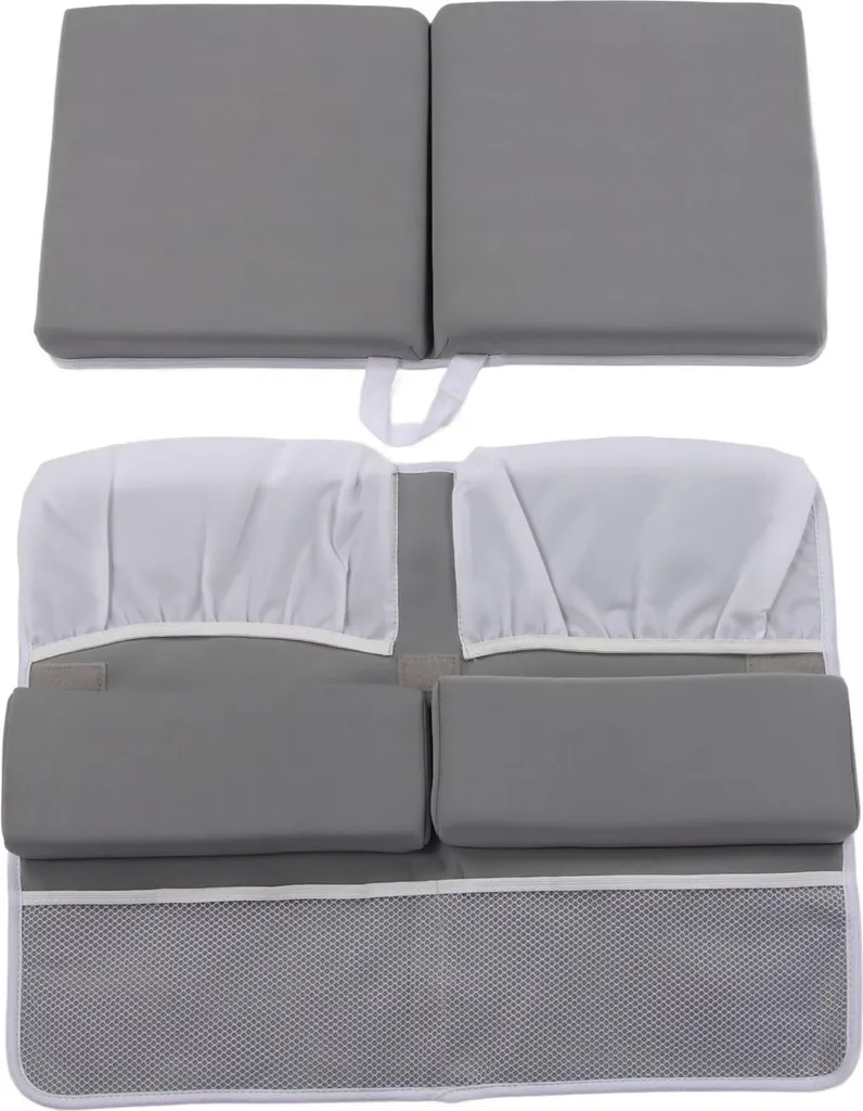 Tapis de genoux pour bain bébé : confort des parents et rangement