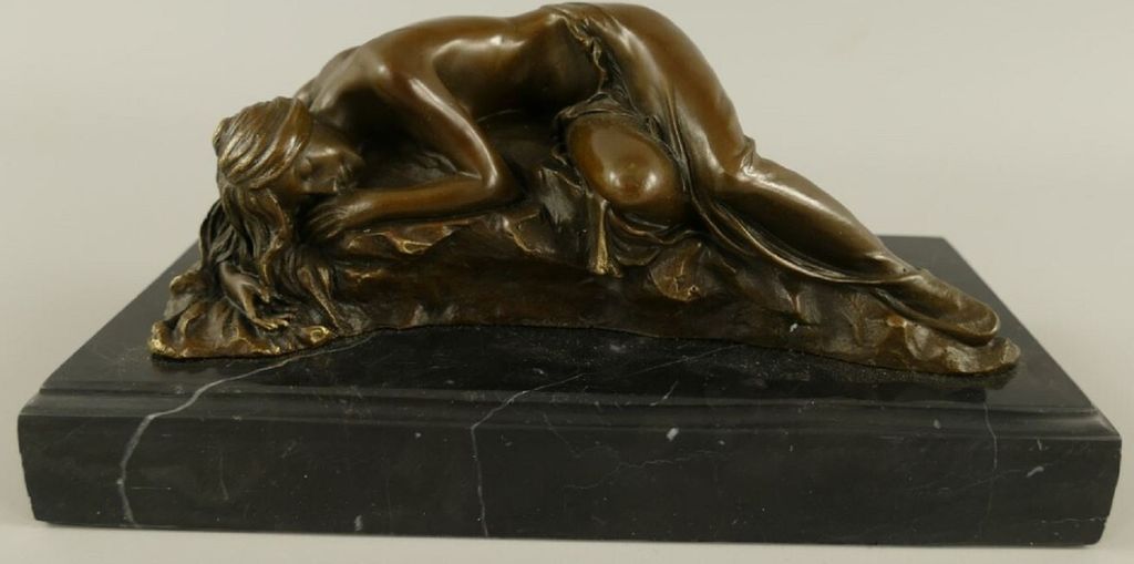 Casa Padrino Luxus Bronze Skulptur schlafende Frau Bronze / Schwarz 22 x 11 x H. 10 cm - Bronze Figur mit Marmorsockel - Schreibtisch Deko Accessoires