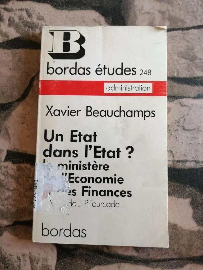 Comprendre les institutions avec Un État dans l'État ? : Guide complet