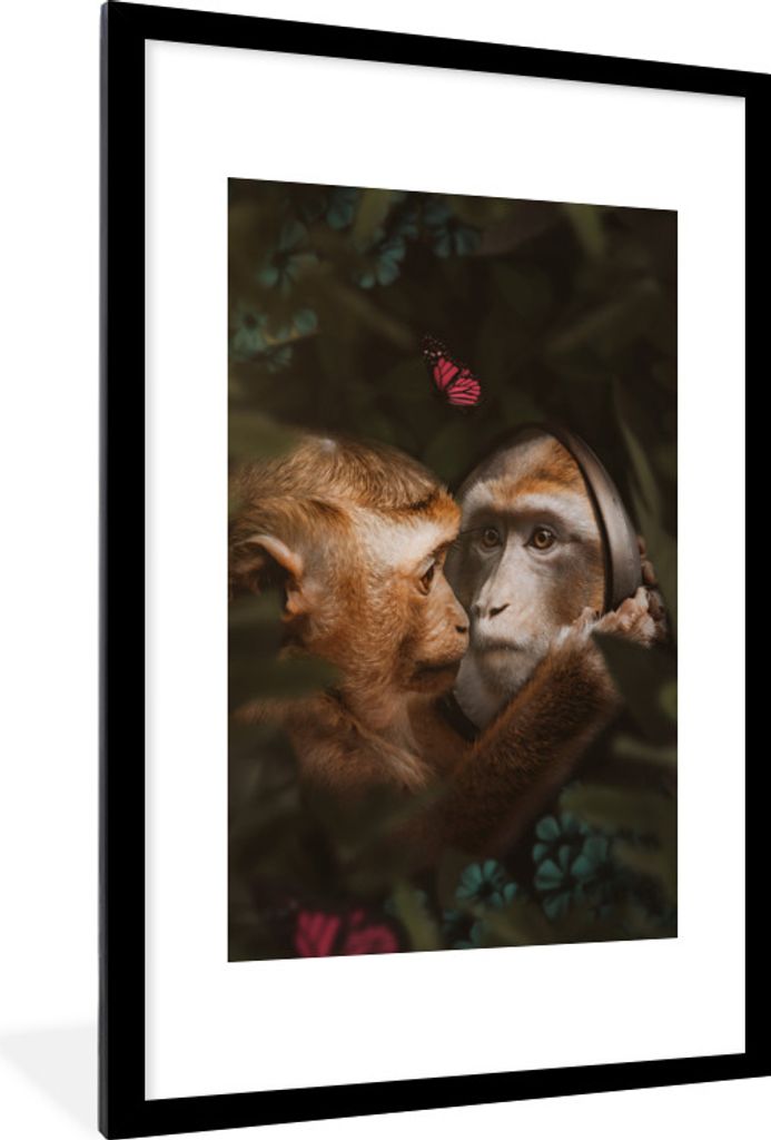 MuchoWow MuchoWow Gerahmtes Poster Affe - Dschungel - Spiegel - Schmetterling 60x90 cm - Poster mit zchwarzem Bilderrahmen - Dekoration - Wandp...