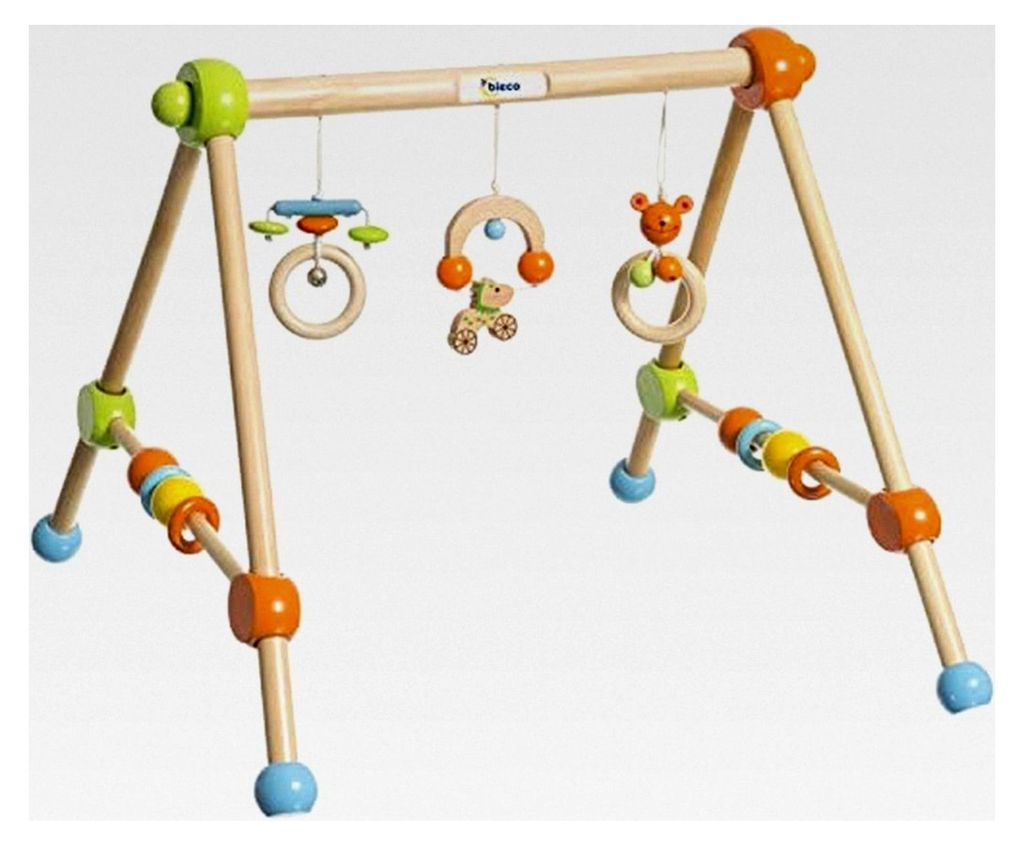 Spieltrapez aus Holz mit Figuren und Kugeln