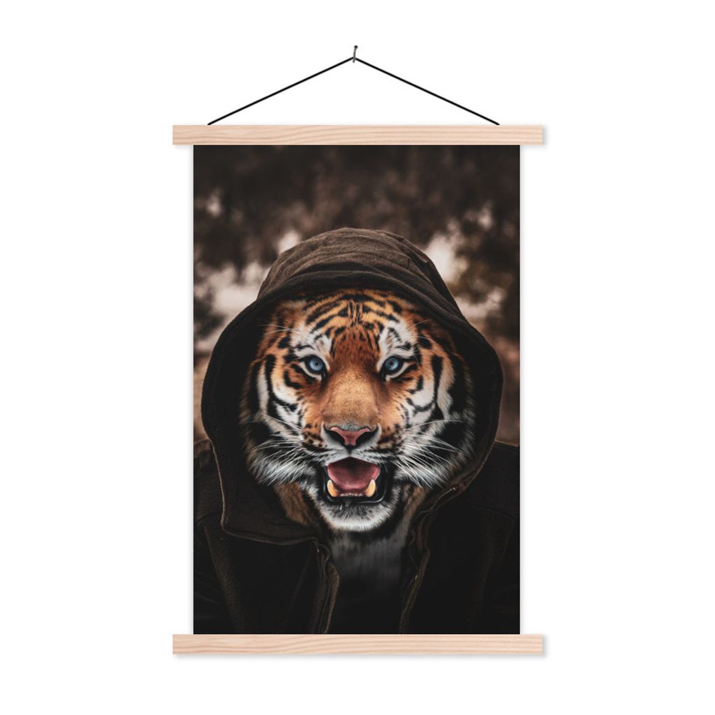 MuchoWow Textilposter Tiger mit Kapuze 120x180 cm mit holzfarbenen Rahmen - Textil-Plakat