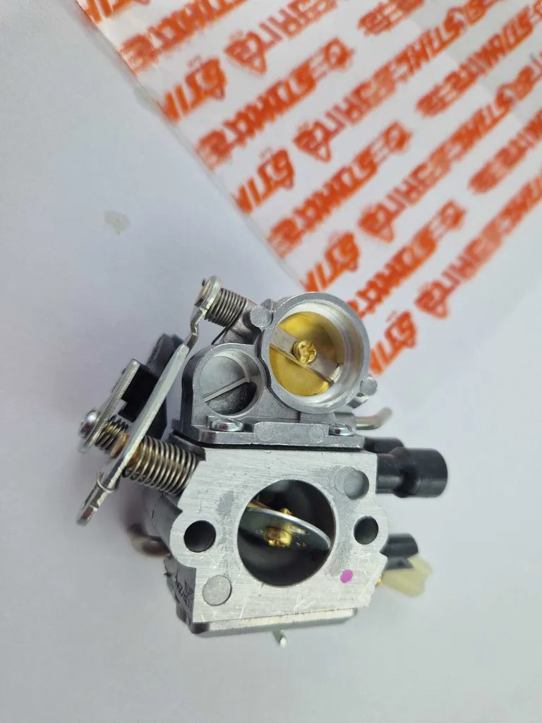 Carburatore Zama 11391200625 per Motoseghe STIHL MS 181 e MS 211