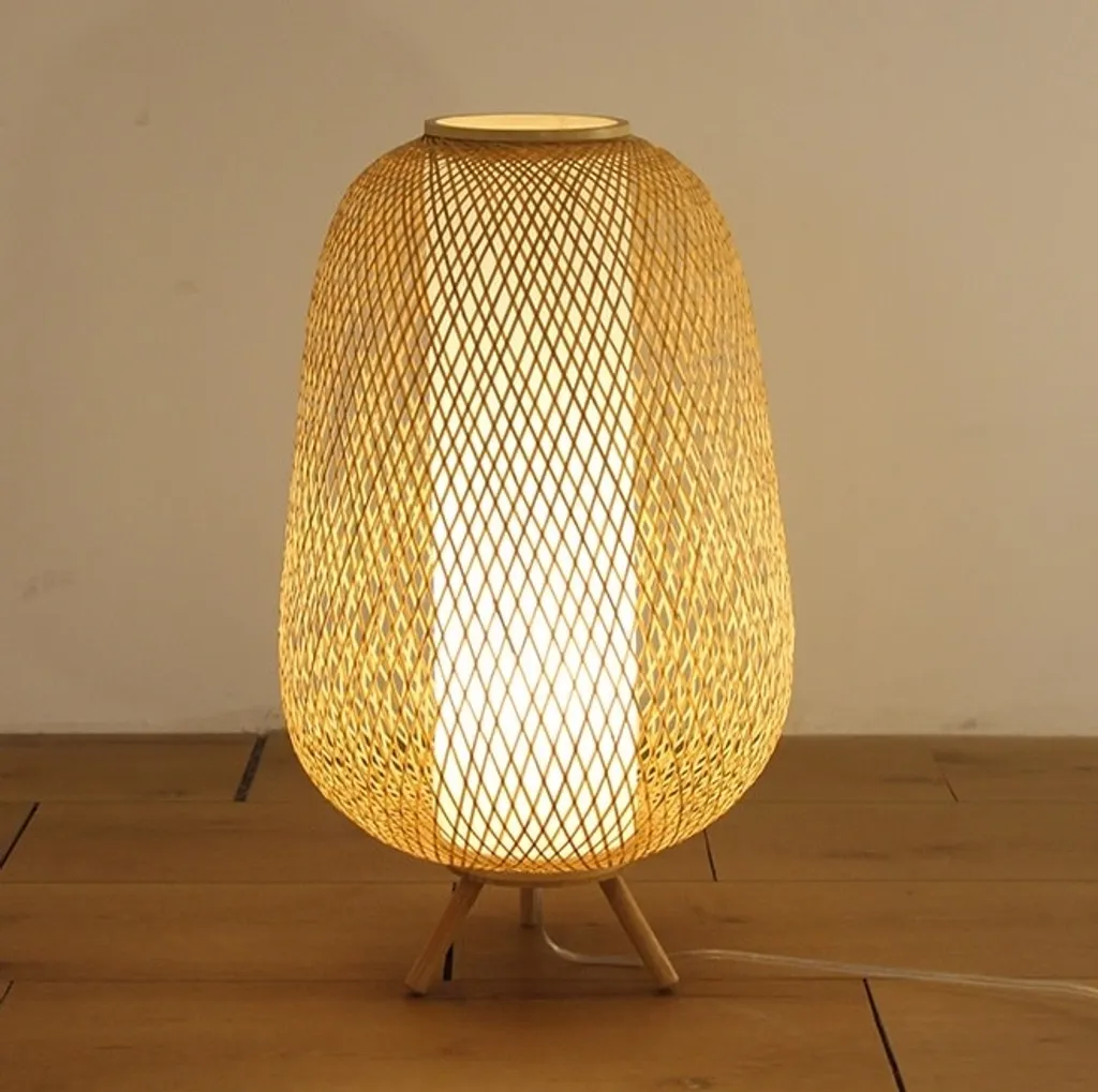 Lampe de Table en Bambou Tressé Isha Luminaire Artisanal D38xH60cm