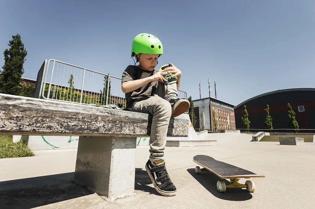 Casque de patineur et roller Hudora vert réglable, protection 51-55 cm - 2