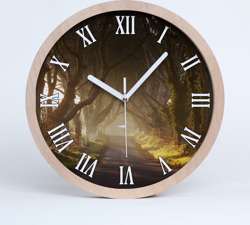 Holzuhr 30fi cm wanduhr - weiße Spitzen - Nebel im Wald