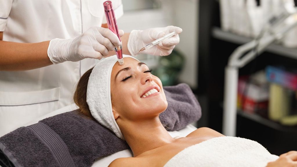 Jochen Schweizer Microneedling Düsseldorf (60 Min.); Erlebnis verschenken oder selbst erleben; Gutschein gültig für 1 Person