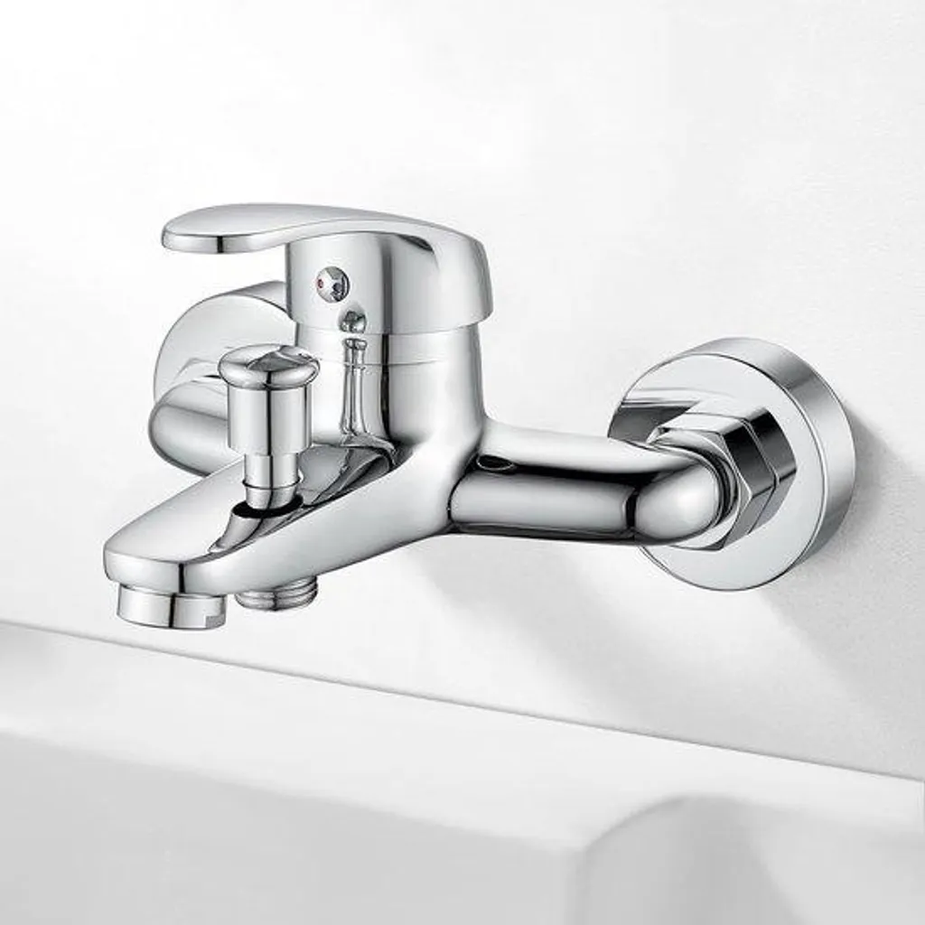 Mitigeur de lavabo mural gain de place chrome pour salle de bains moderne