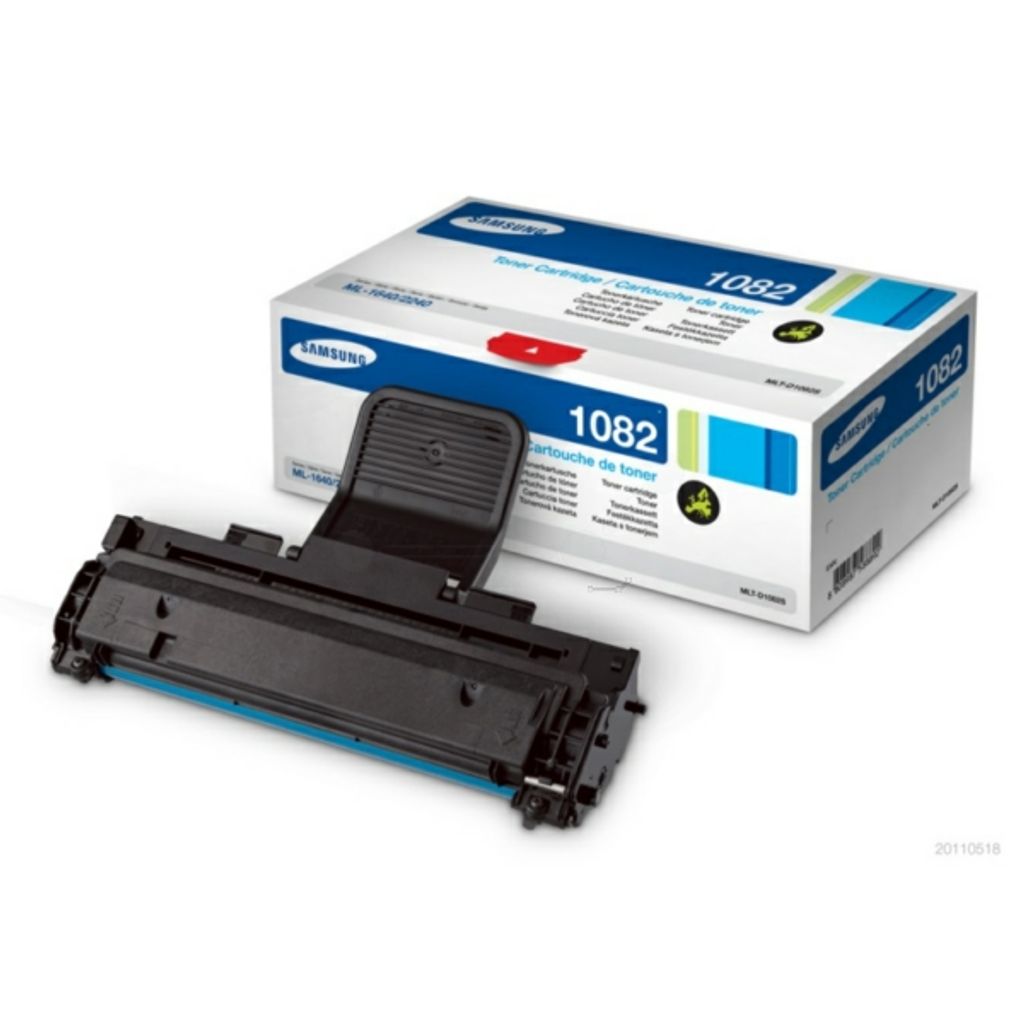 A Samsung toner cartridge and its packaging are displayed against a white background.